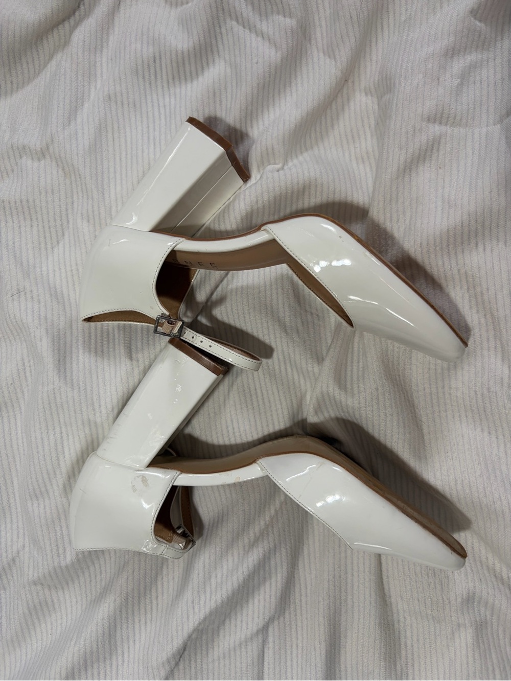 Journee Collection White Block Heel - Picture 3 of 5